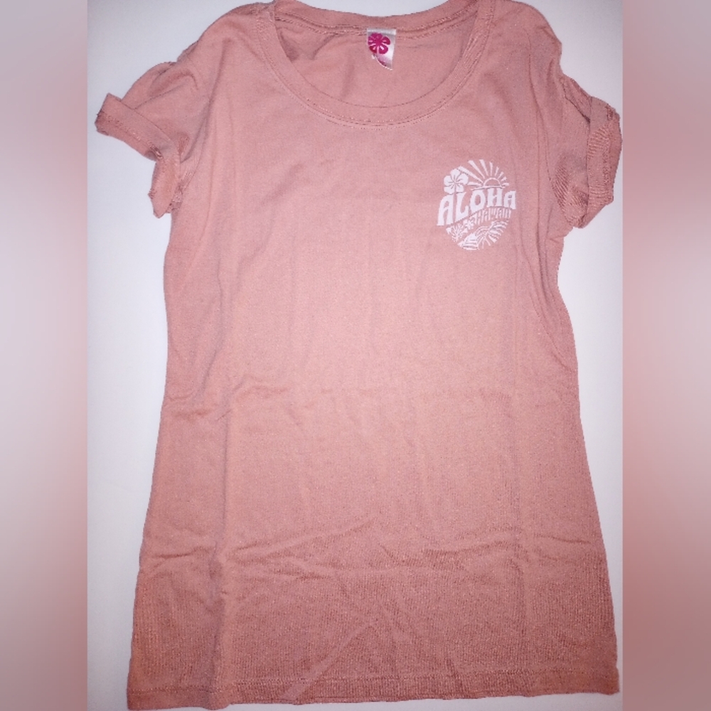 Island girl 🐚🥥 Aloha T-shirt